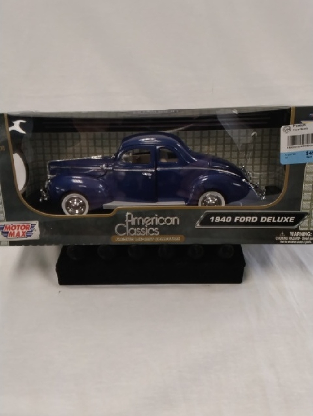 1940 Ford Deluxe Die-Cast Car - Blue